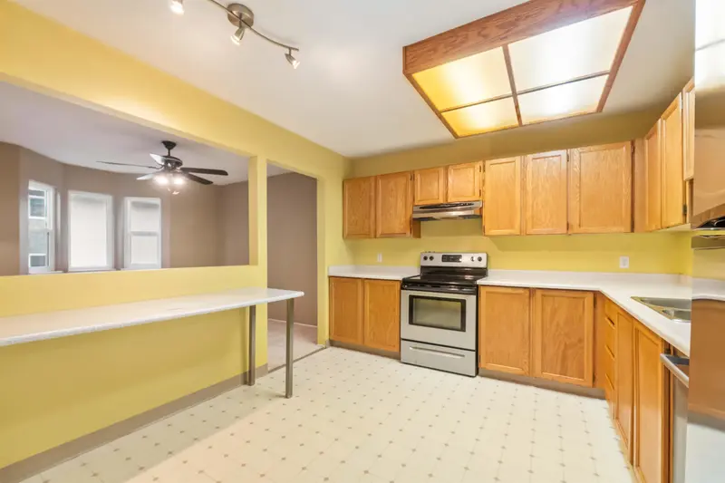 203 22222 119 AVENUE - photo 3 of 25