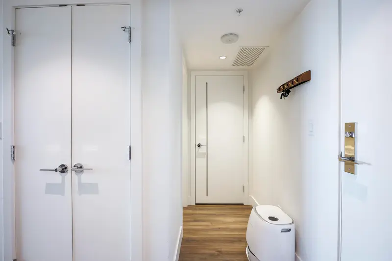 2506 7303 NOBLE LANE - photo 4 of 25