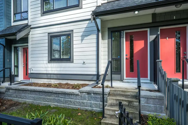 33 16760 25 AVENUE - photo 2 of 25