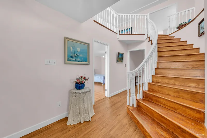 10848 129A STREET - photo 4 of 25