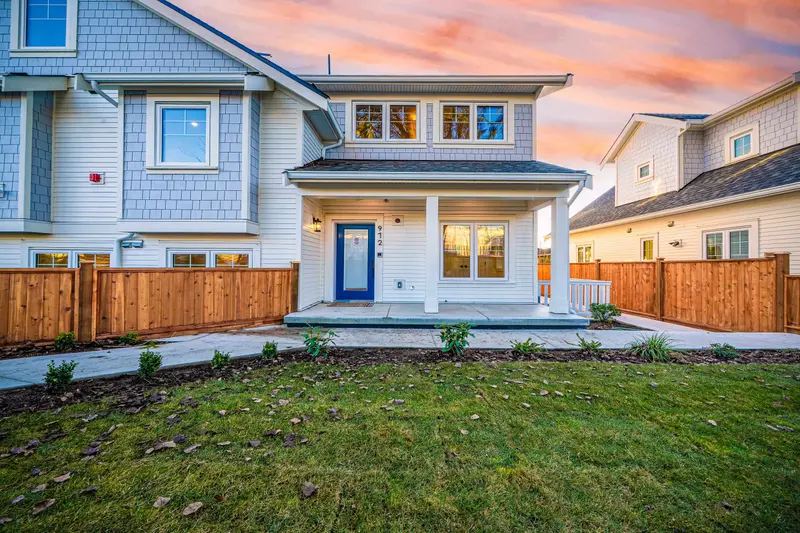 970 PARK DRIVE - photo 2 of 25