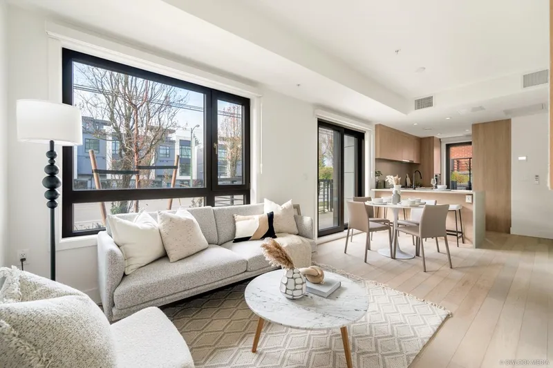 6322 OAK STREET - photo 3 of 17