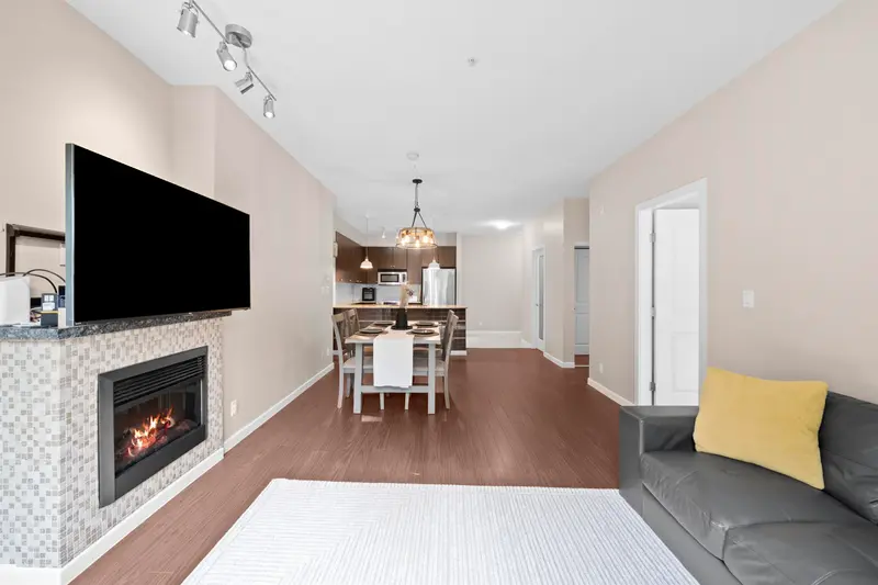 209 270 FRANCIS WAY - photo 4 of 23