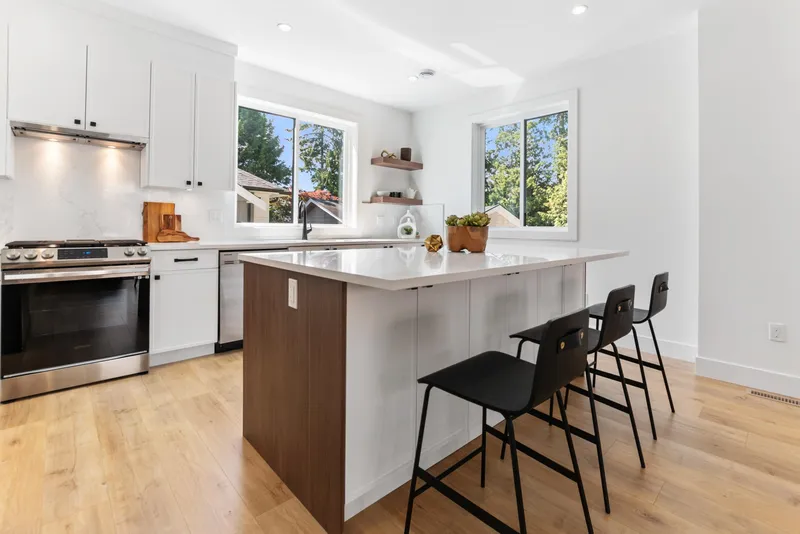 24 12635 63 AVENUE - photo 3 of 25