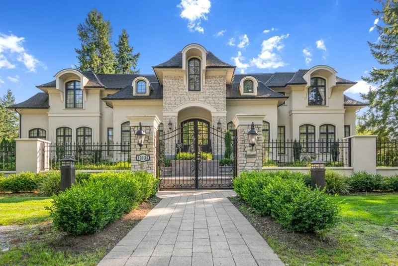 13136 24 AVENUE - photo 1 of 25