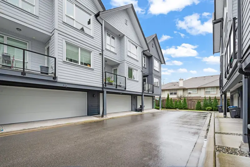 2 12088 76 AVENUE - photo 2 of 13