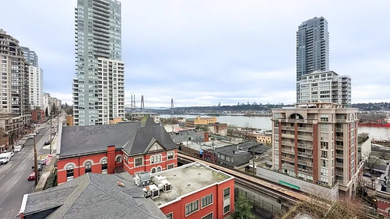 704 720 CARNARVON STREET - photo 4 of 25