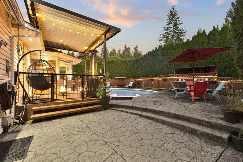 13840 65 AVENUE - photo 3 of 25