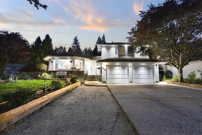 13840 65 AVENUE - photo 4 of 25