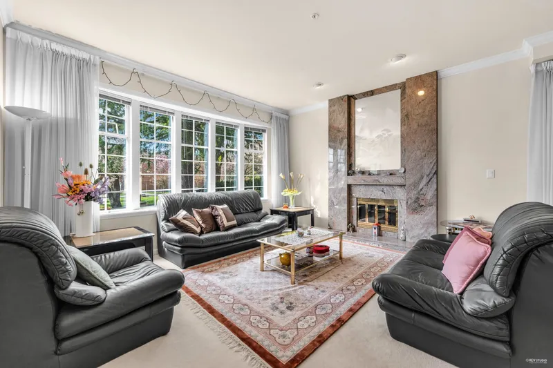 6388 LABURNUM STREET - photo 2 of 25