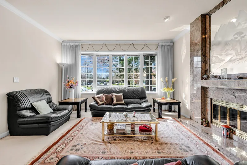 6388 LABURNUM STREET - photo 3 of 25