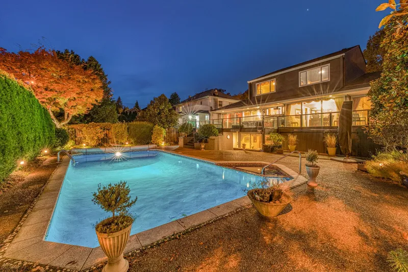 1428 W 37TH AVENUE - photo 2 of 25