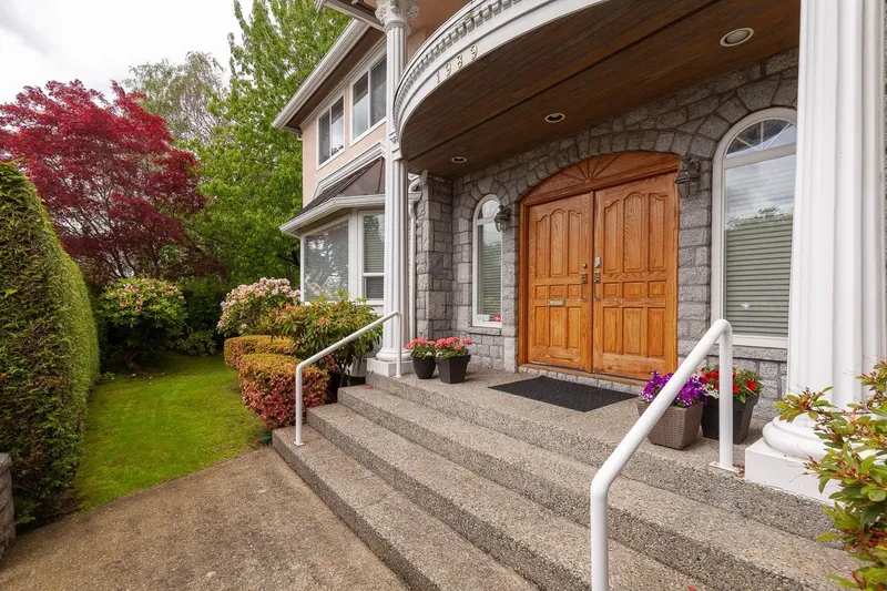 1989 W 52ND AVENUE - photo 3 of 25