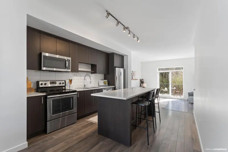 30 8130 136A STREET - photo 4 of 25