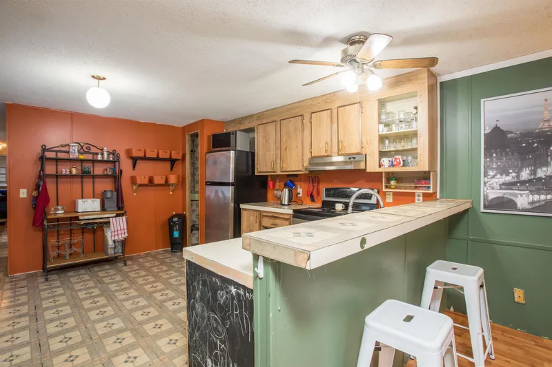 95 145 KING EDWARD STREET - photo 4 of 24