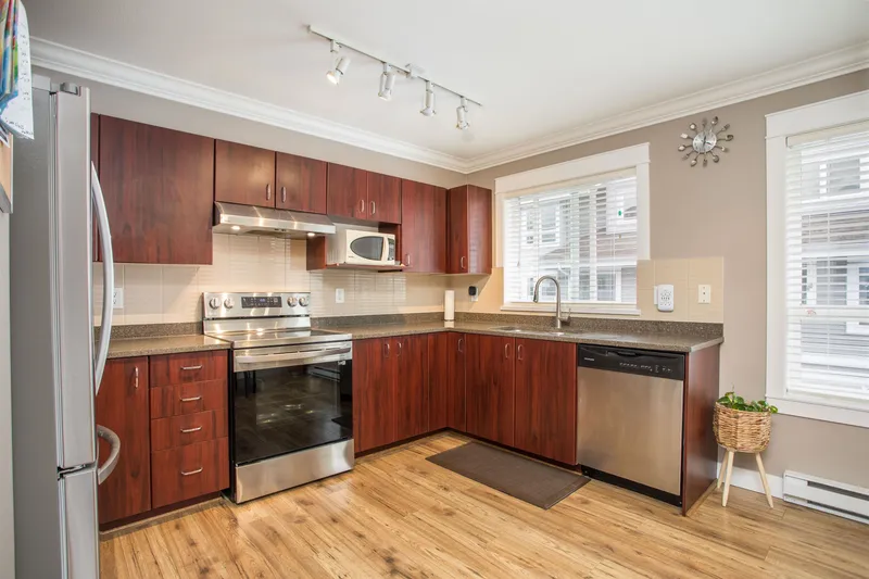 3 8968 208 STREET - photo 4 of 25