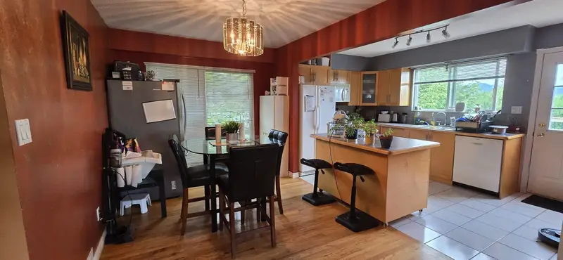 11475 139A STREET - photo 4 of 17