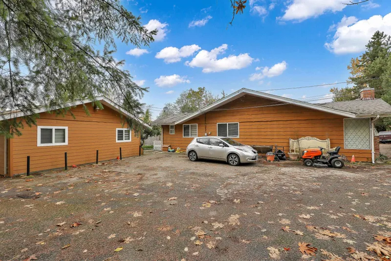 7913 192 STREET - photo 3 of 25