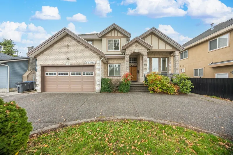 13305 87B AVENUE - photo 2 of 25