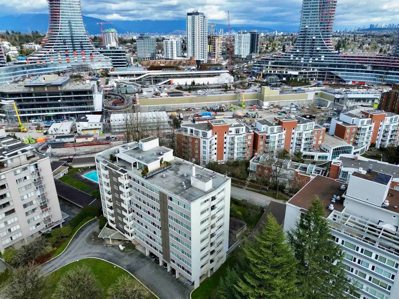 204 6026 TISDALL STREET - photo 1 of 23