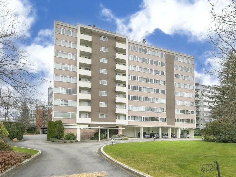 204 6026 TISDALL STREET - photo 2 of 23