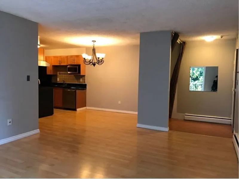 308 7240 LINDSAY ROAD - photo 3 of 9