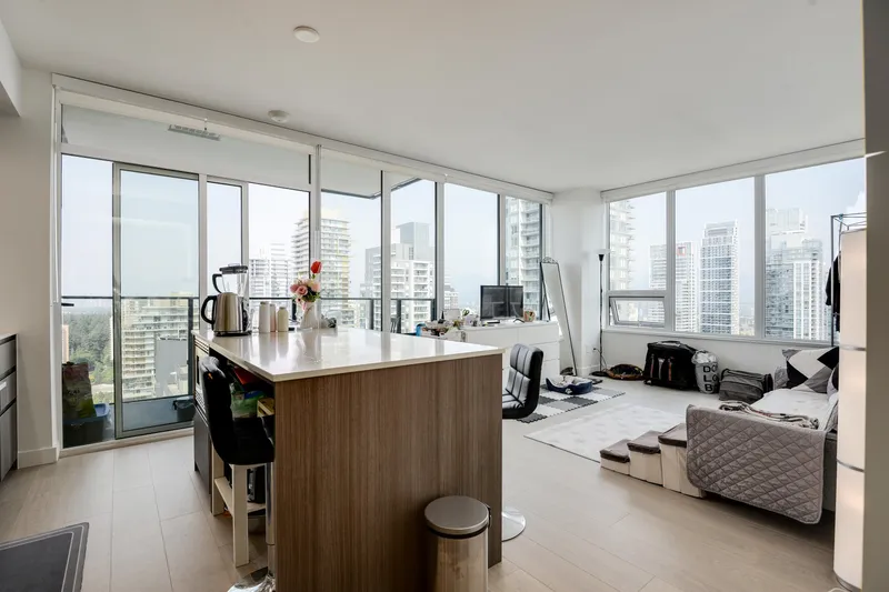 3009 6537 TELFORD AVENUE - photo 4 of 25