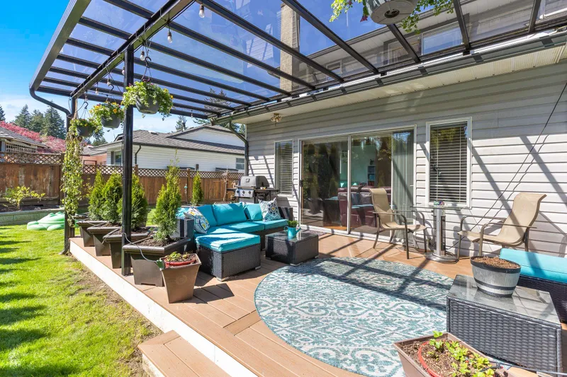 13396 61 AVENUE - photo 2 of 25