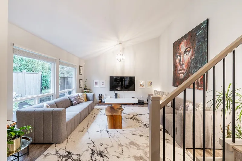 2673 128 STREET - photo 4 of 25