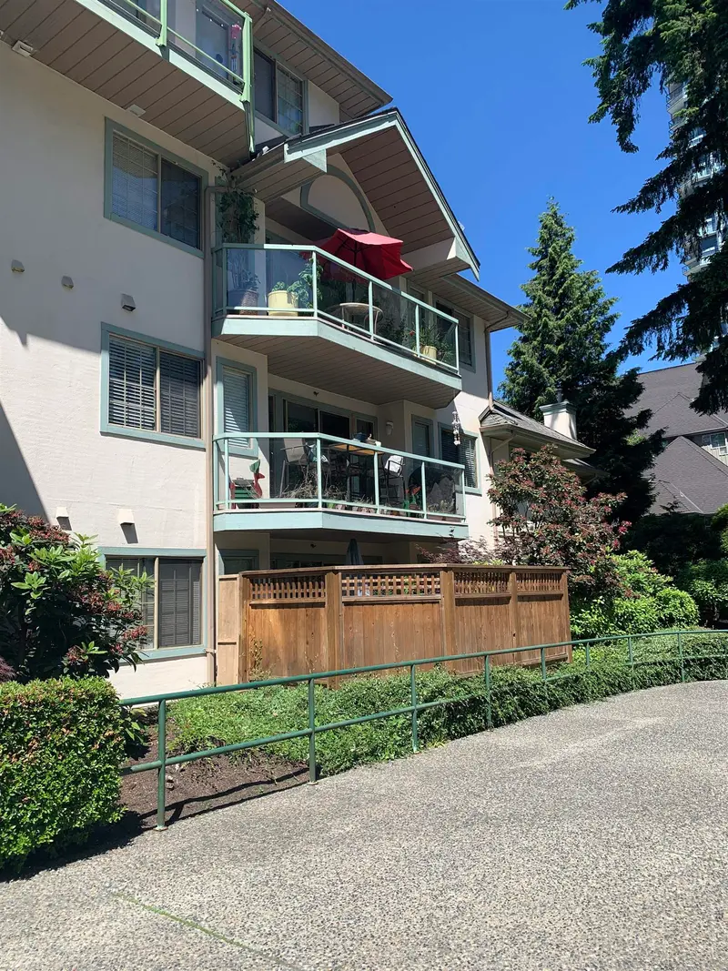 215 1148 WESTWOOD STREET - photo 2 of 25