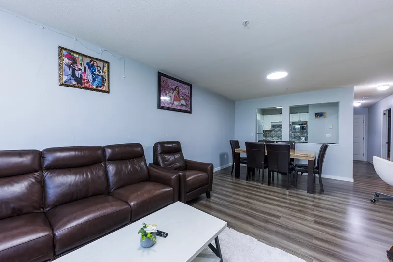 118 8068 120A STREET - photo 4 of 25