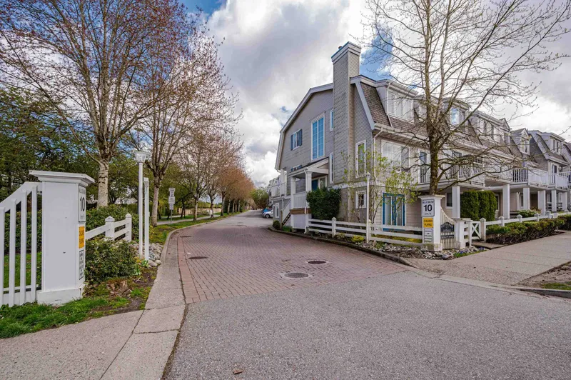 27 8890 WALNUT GROVE DRIVE - photo 2 of 25