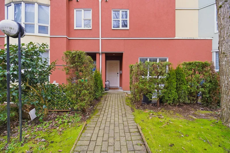 195 8333 JONES ROAD - photo 4 of 25