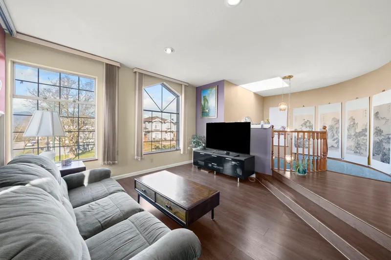 3206 E 25TH AVENUE - photo 3 of 25