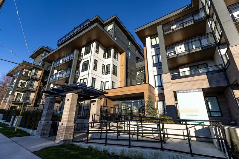 603 2450 GARDEN DRIVE - photo 1 of 23