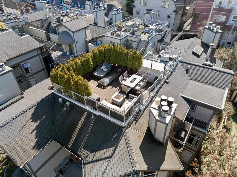 406 888 W 13TH AVENUE - photo 2 of 25