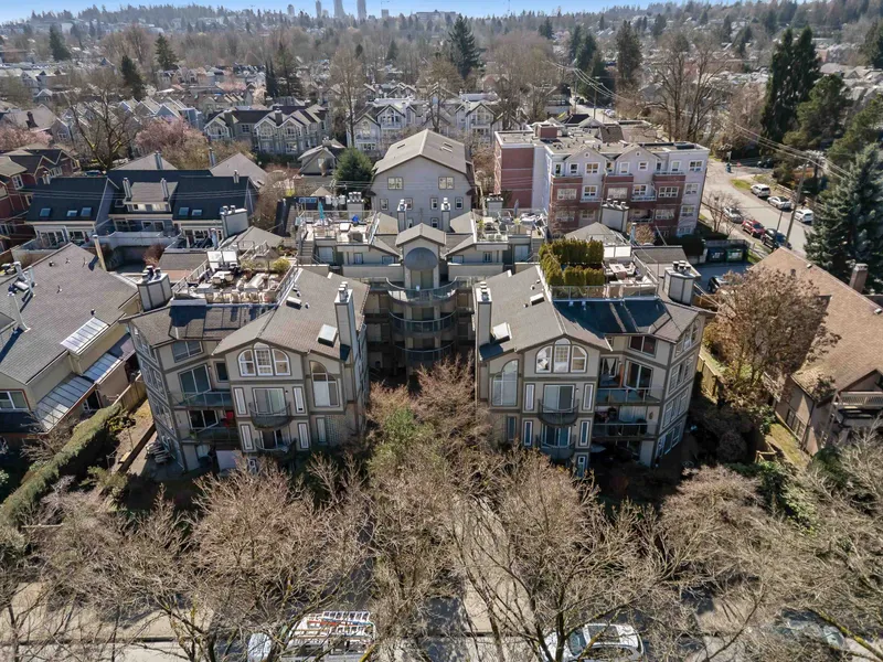 406 888 W 13TH AVENUE - photo 4 of 25