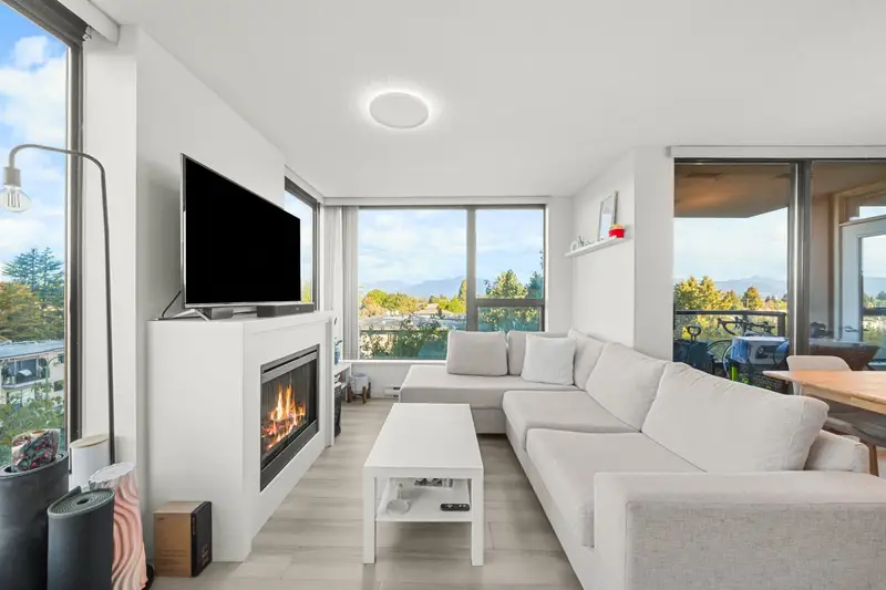 503 7108 COLLIER STREET - photo 4 of 25