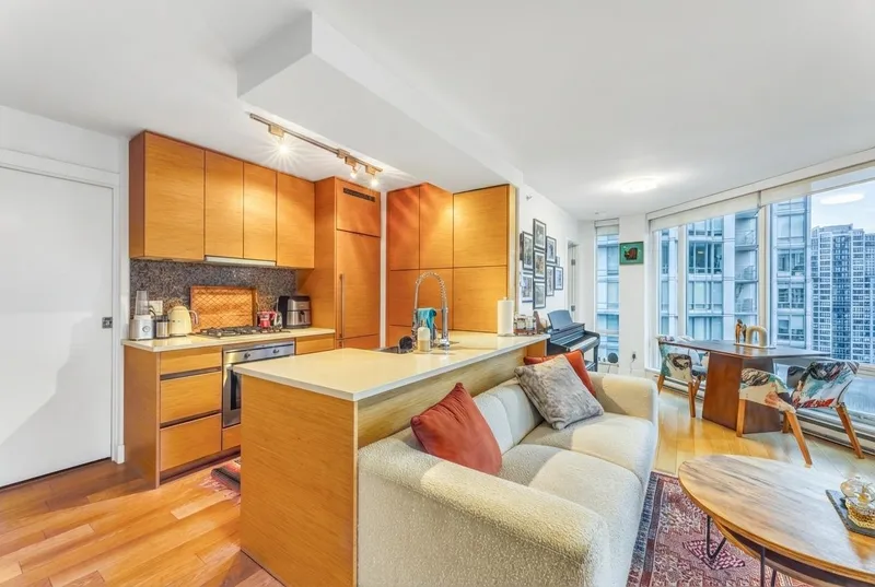 1901 565 SMITHE STREET - photo 3 of 15