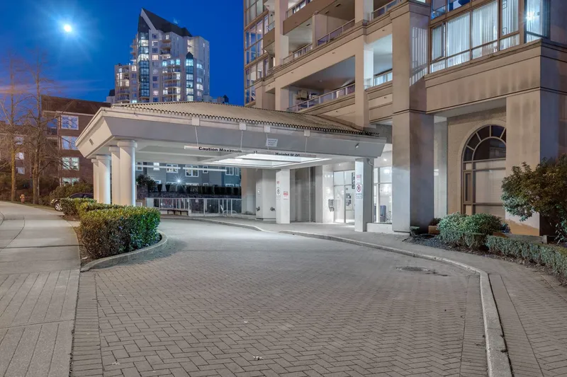 1502 3070 GUILDFORD WAY - photo 1 of 20