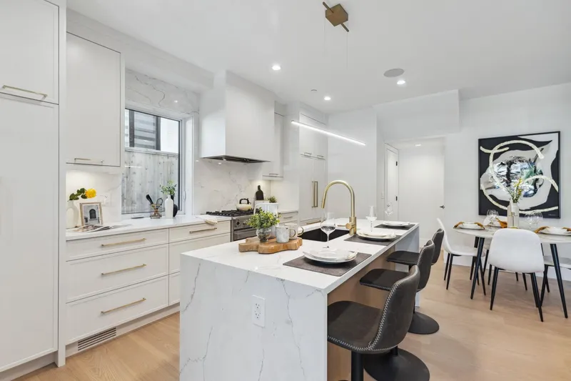 #1 2244 E 11TH AVENUE - photo 3 of 25