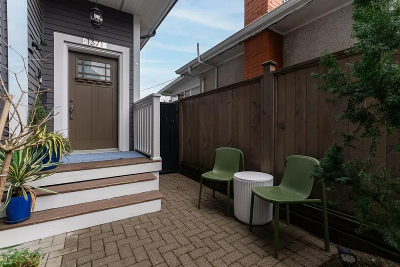 1371 E 13TH AVENUE - photo 2 of 25