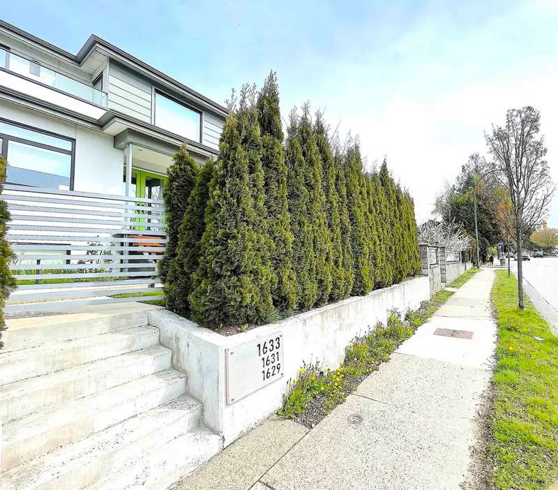 1633 SE MARINE DRIVE - photo 2 of 25