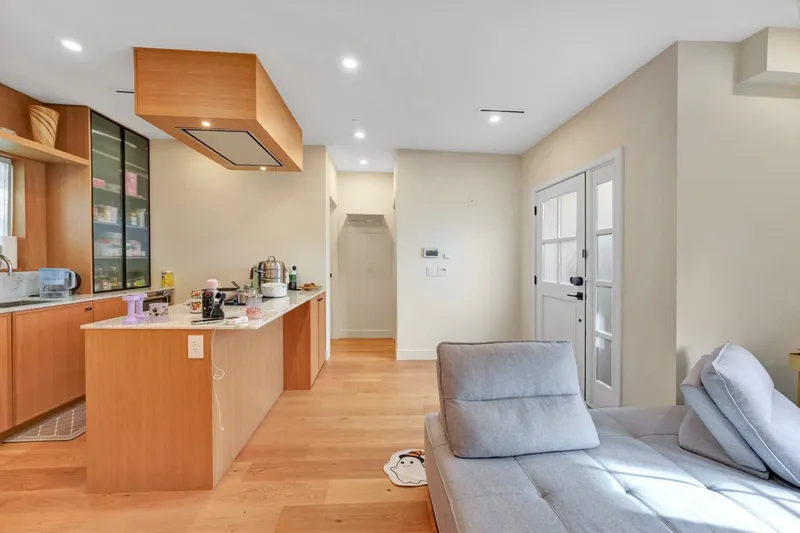 1232 W 26TH AVENUE - photo 4 of 25