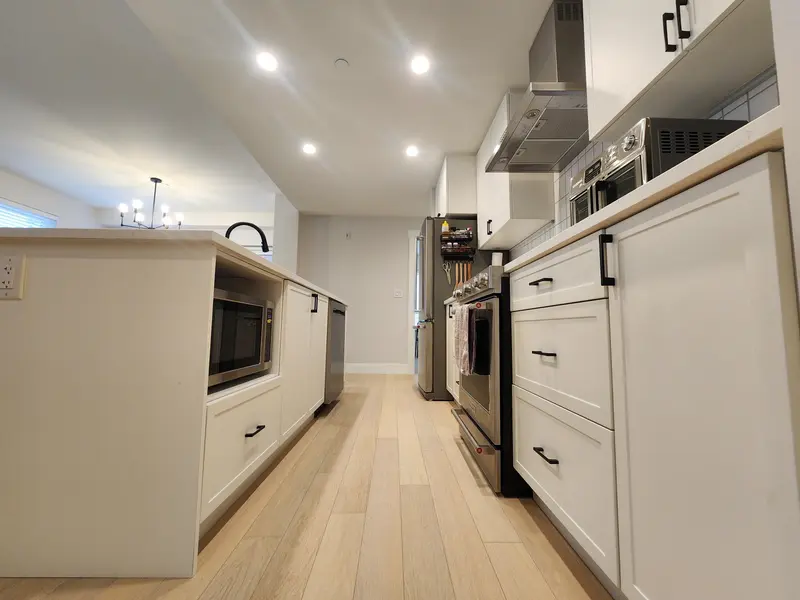 202 22265 DEWDNEY TRUNK ROAD - photo 4 of 25