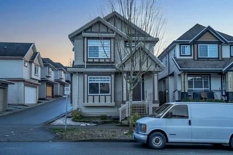 14188 62B AVENUE - photo 3 of 25