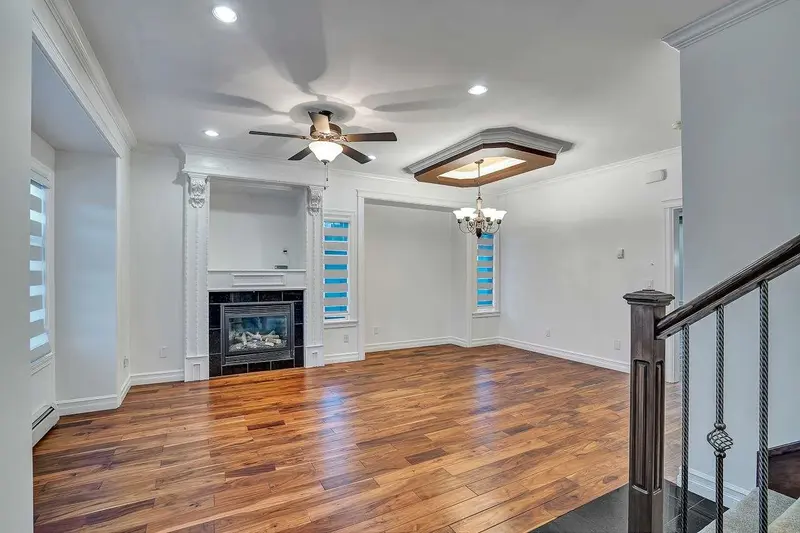 14188 62B AVENUE - photo 4 of 25