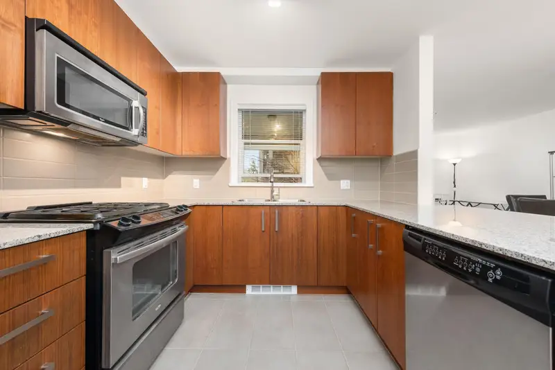 211 5775 IRMIN STREET - photo 4 of 25