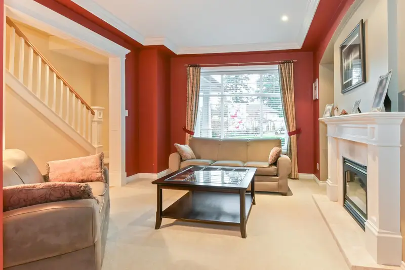 15560 36B AVENUE - photo 2 of 25