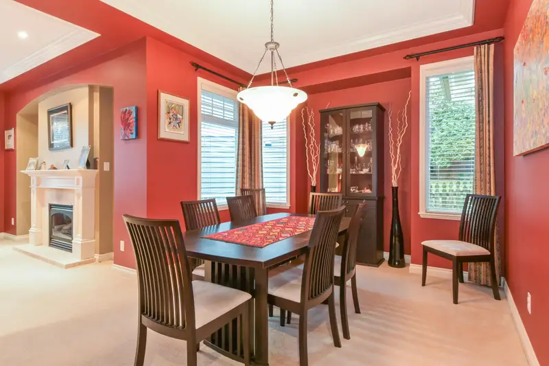 15560 36B AVENUE - photo 4 of 25